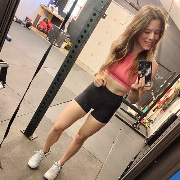 Meet your Posher, Taylor - Picture 1 of 1